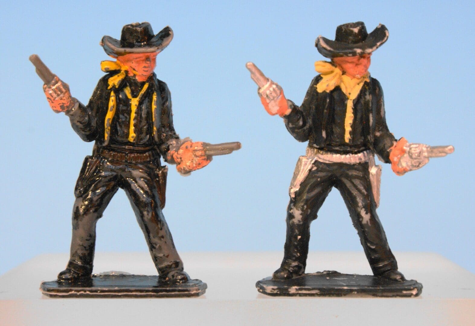SOLD Lone Star Cowboy Gunslingers (Herald Copies) - Herald Toys and Models