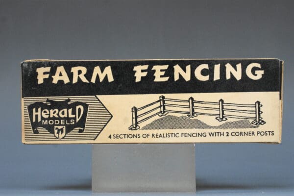 Herald Farm Brown Fencing - Boxed (Manhattan)