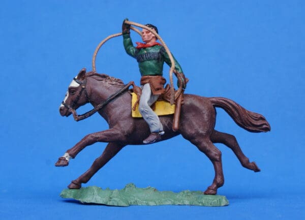 Herald Swoppet Mounted Cowboy with Lasso (+Repro Box) - Image 3